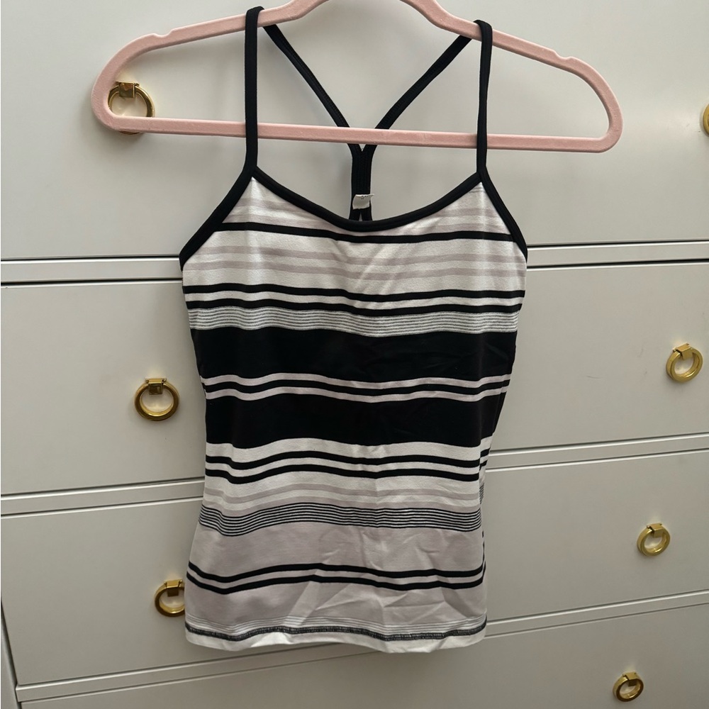 Cute Lululemon too with light padding inserts